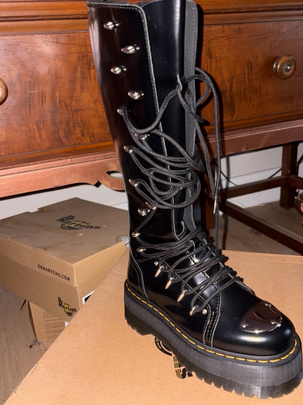 Dr. Martens Black Platform 1B60 LTT Max